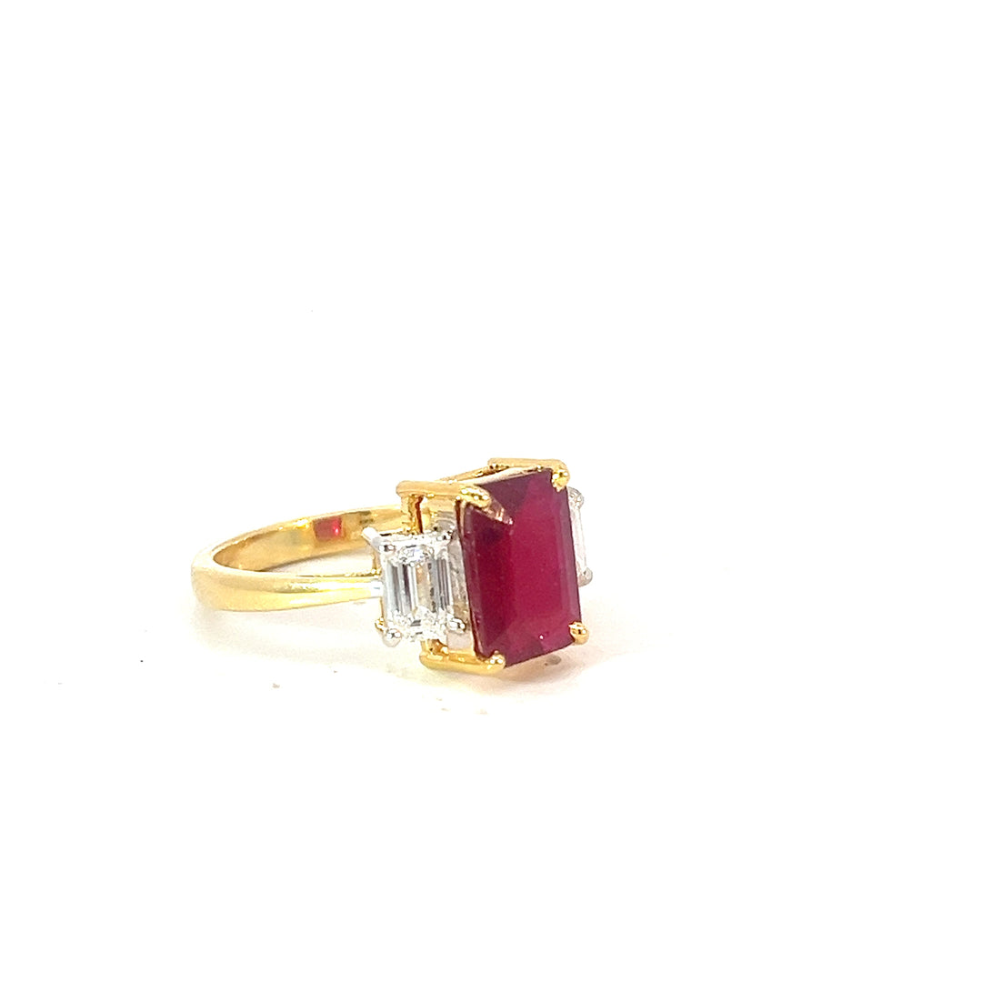 DIAMOND RING