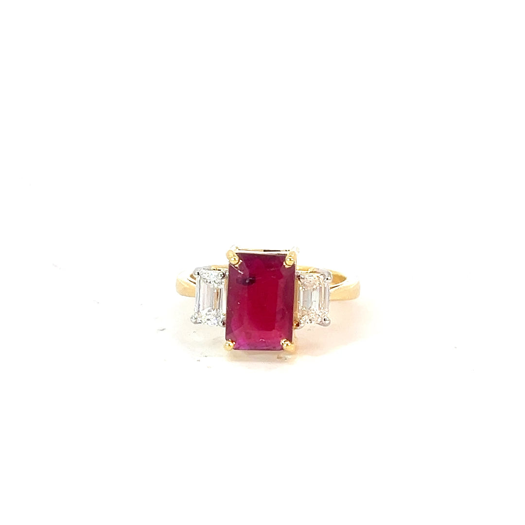 DIAMOND RING