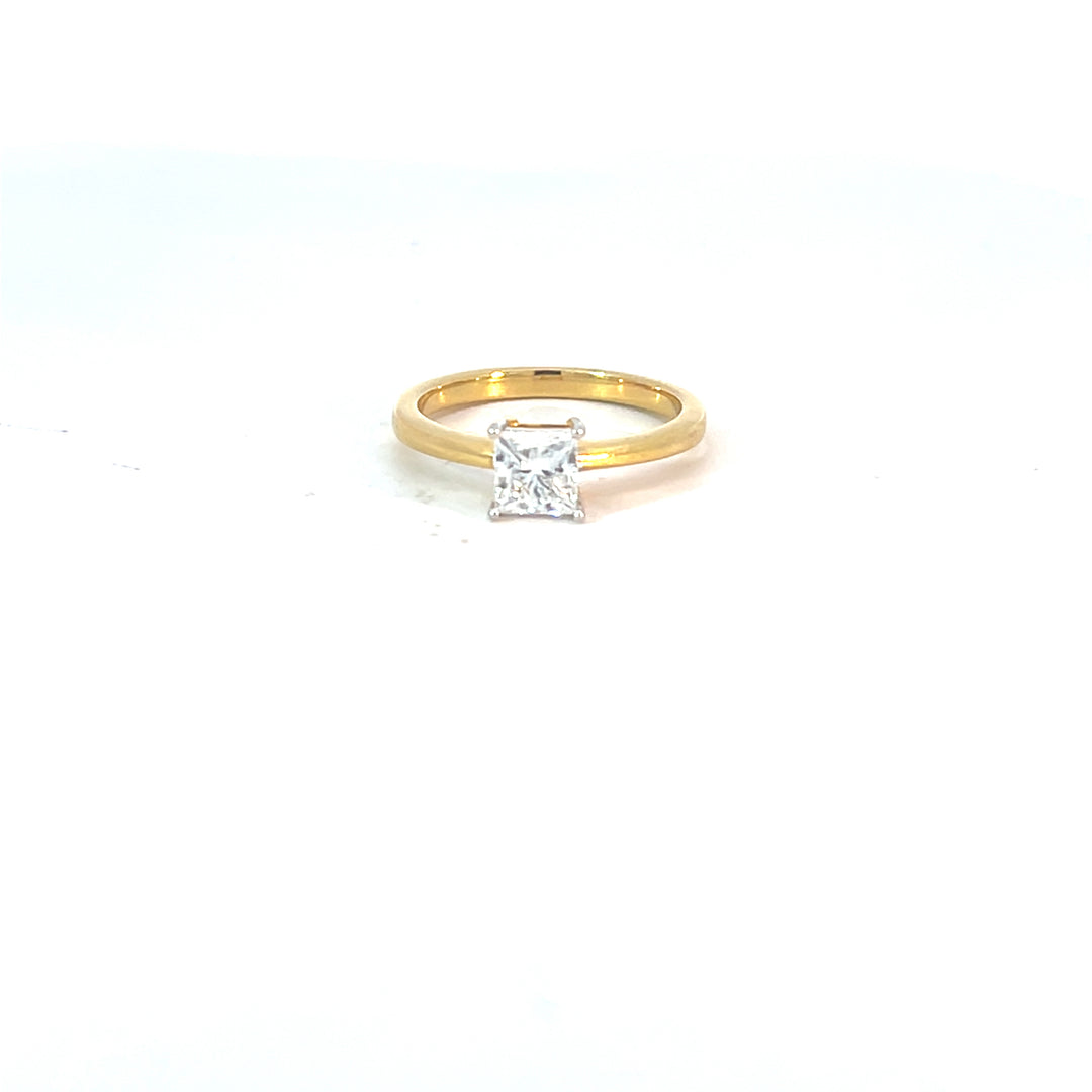 DIAMOND RING