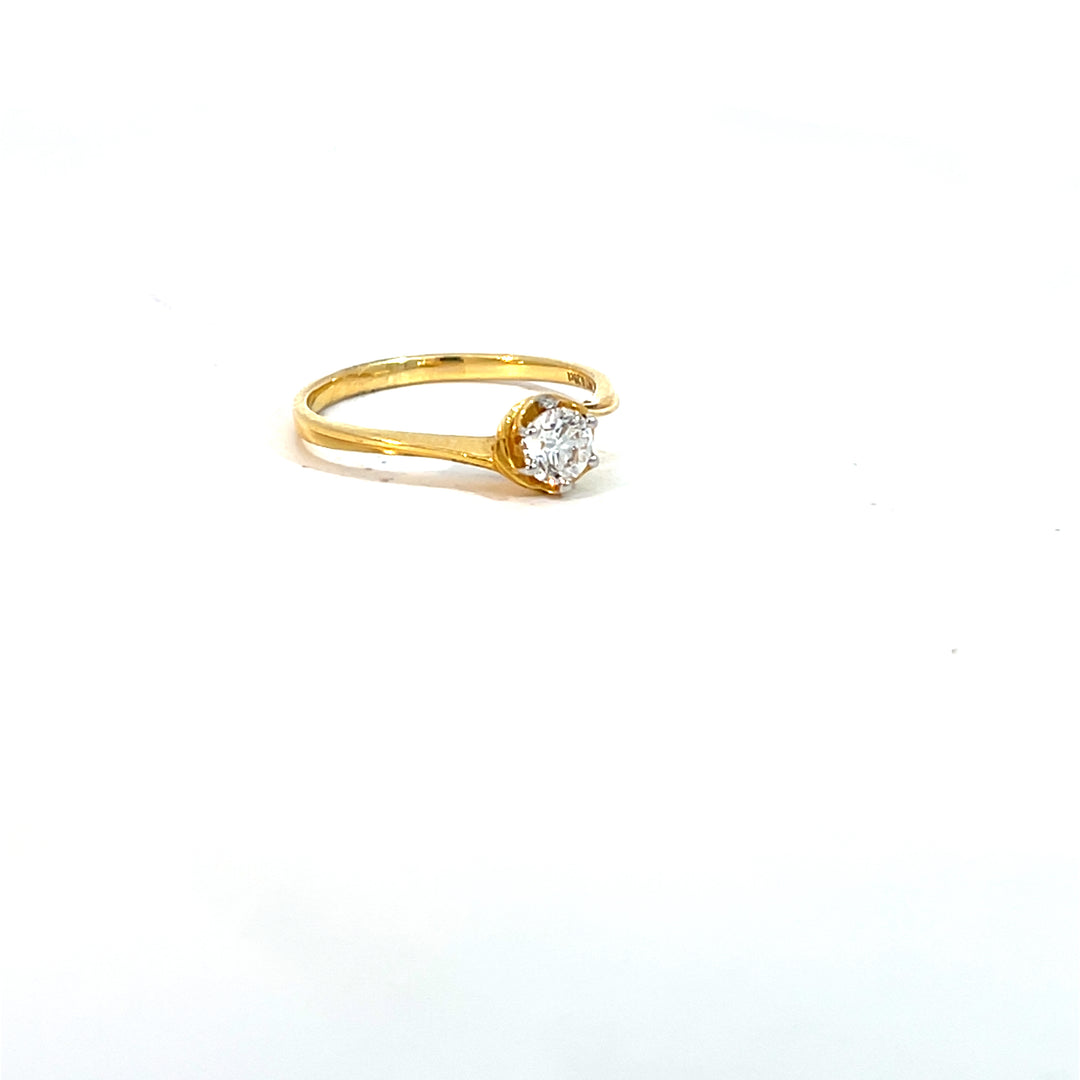 DIAMOND RING