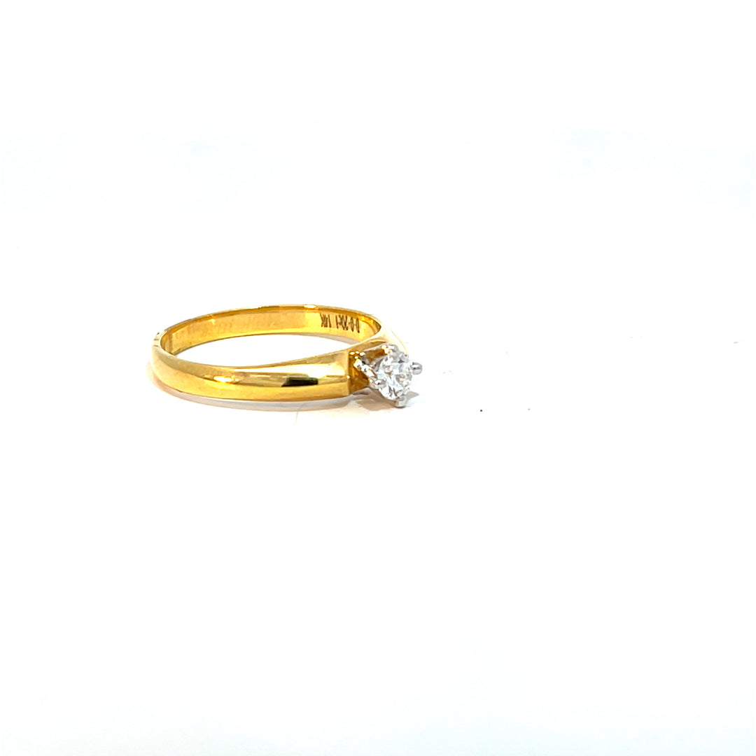 DIAMOND RING