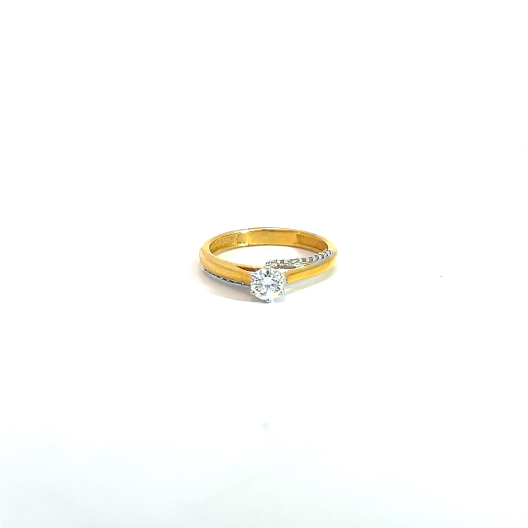 DIAMOND RING