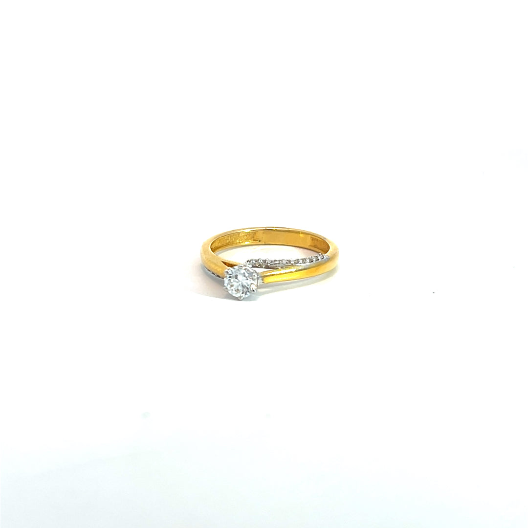 DIAMOND RING