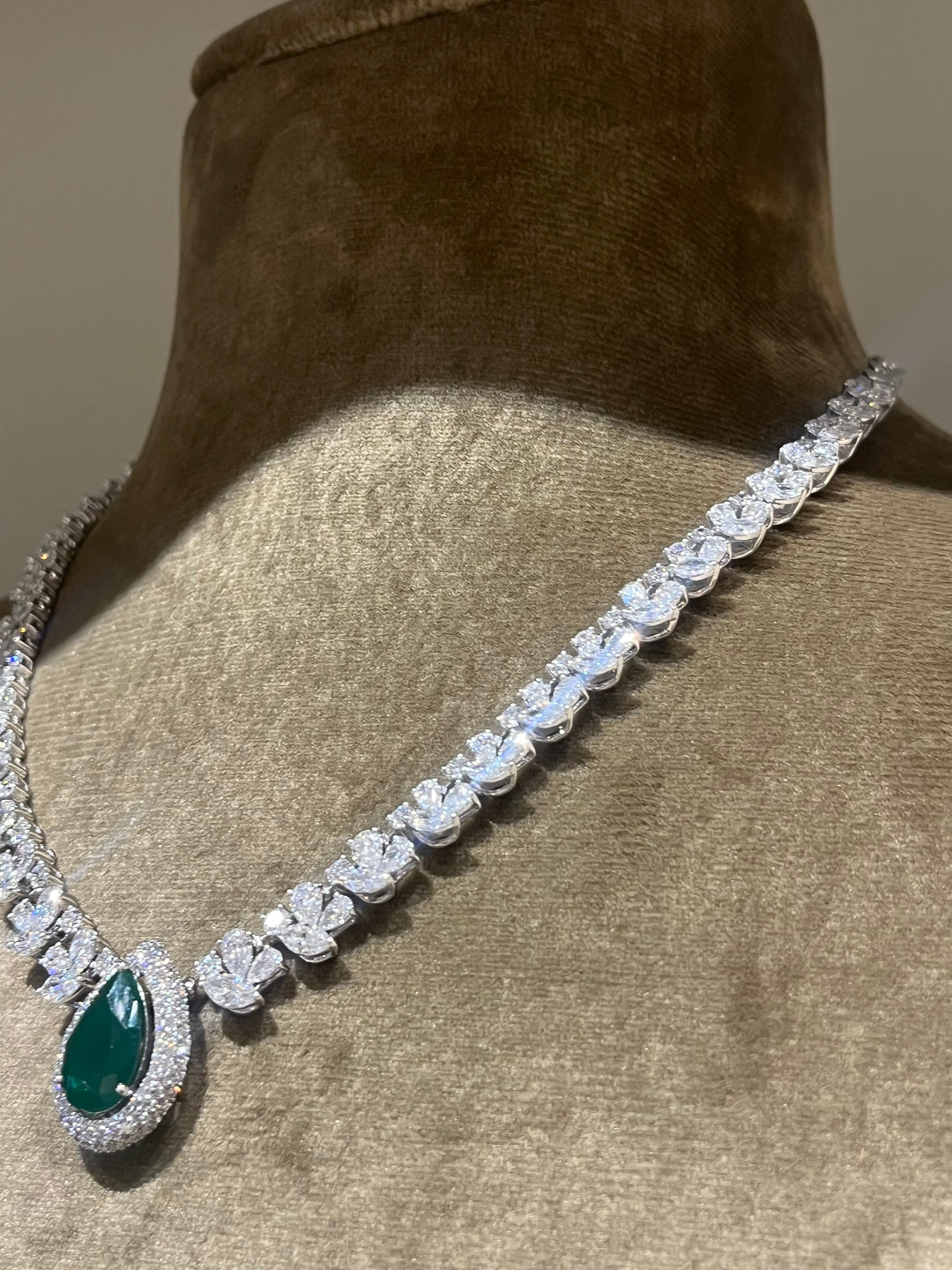 DIAMOND NECKLACE