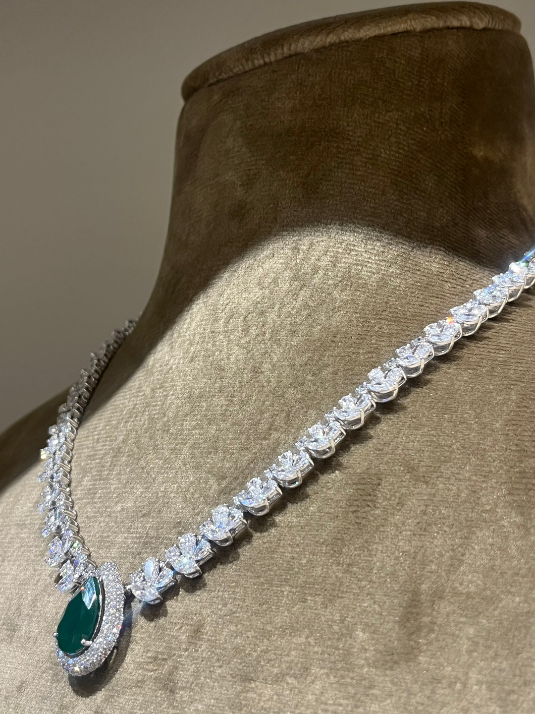 DIAMOND NECKLACE