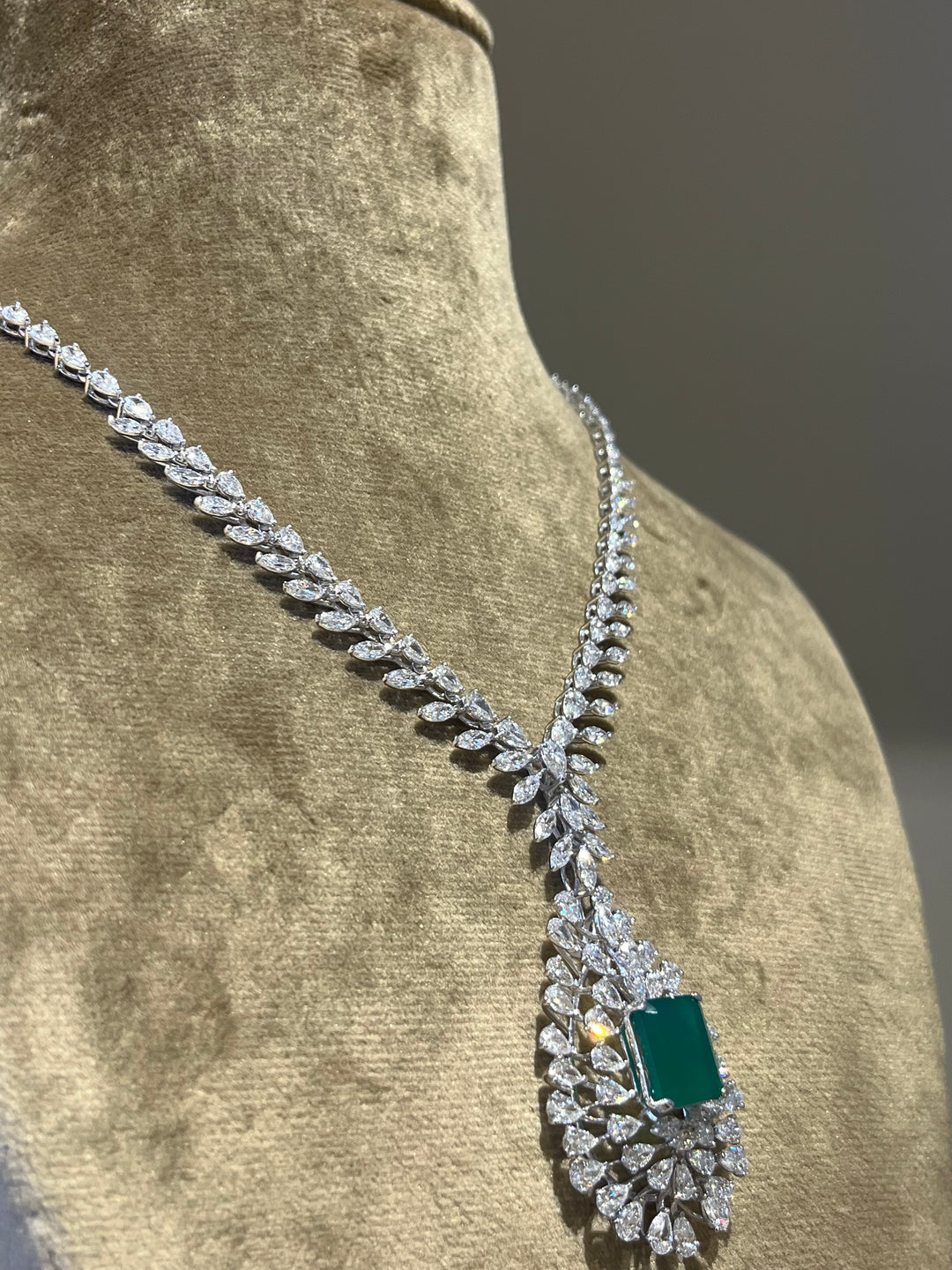 DIAMOND NECKLACE
