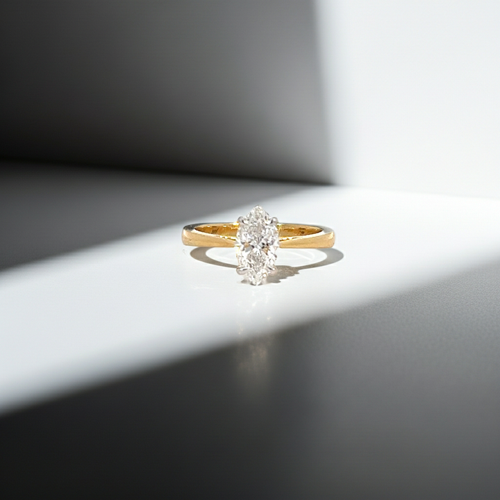 Kama Lumiere Ring