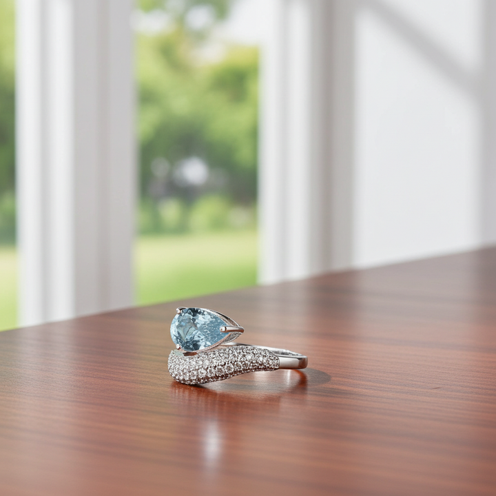 Kama Lumiere Ring