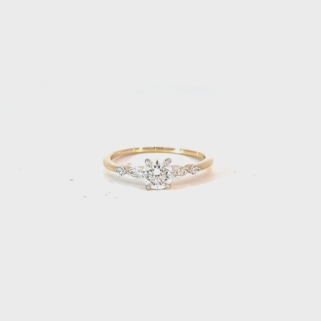 DIAMOND RING