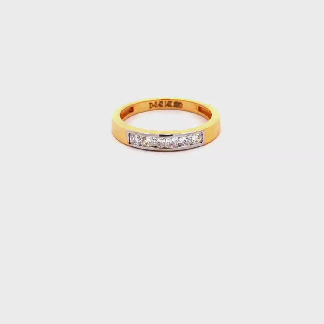 DIAMOND RING