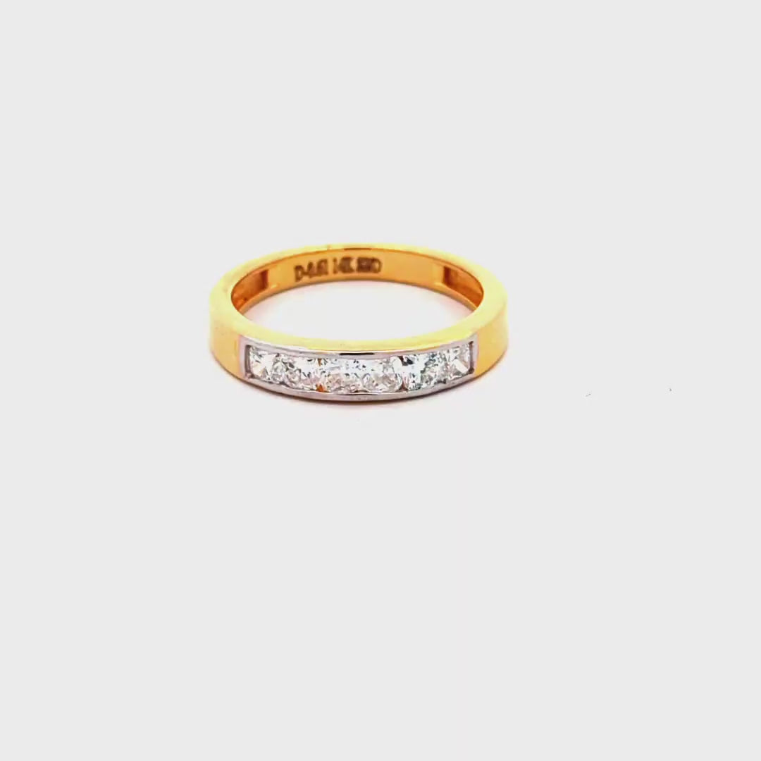 DIAMOND RING