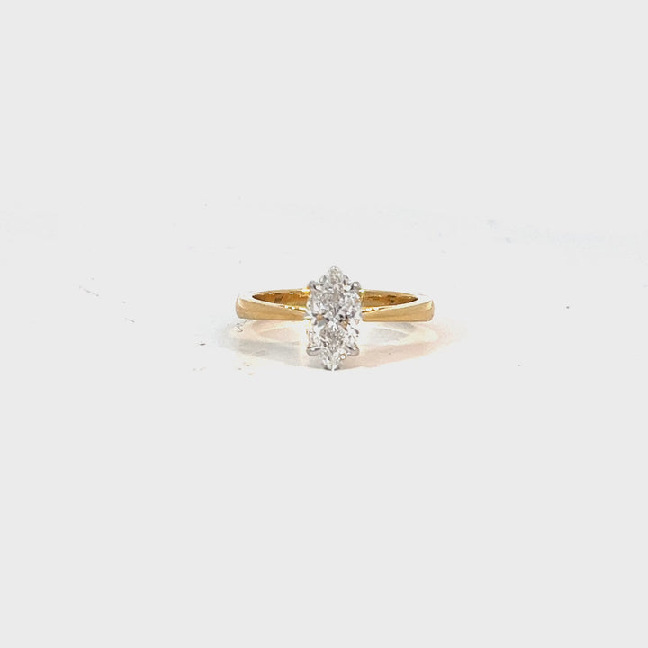 Kama Lumiere Ring