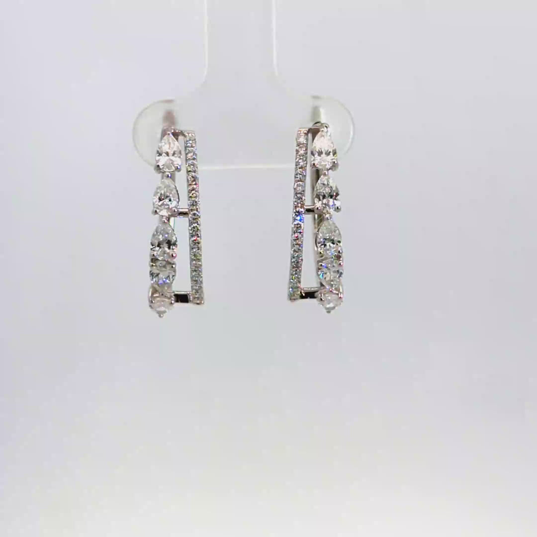 DIAMOND EARRING