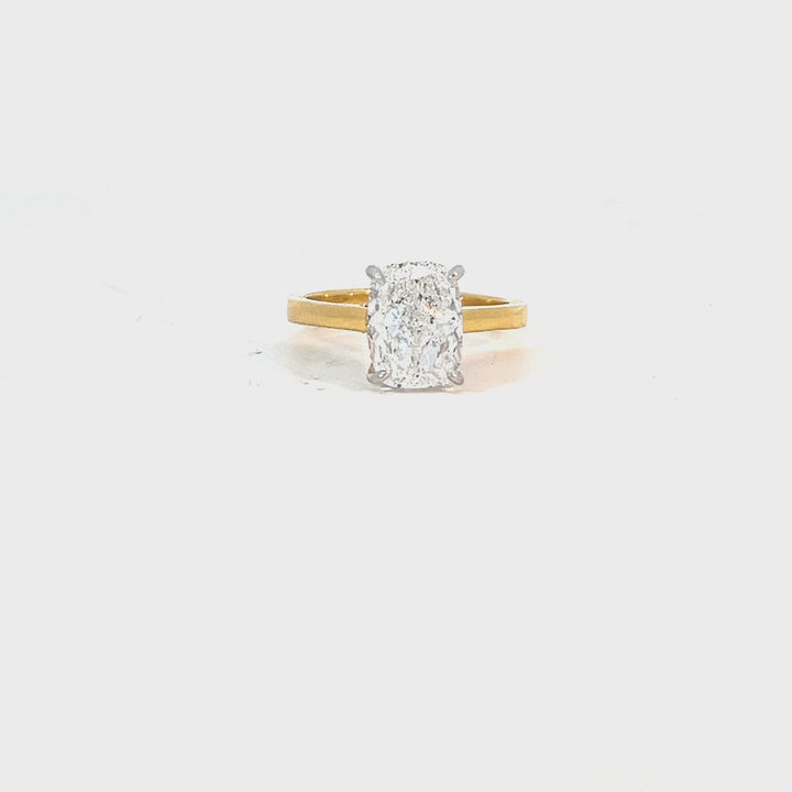 Kama Lumiere Ring