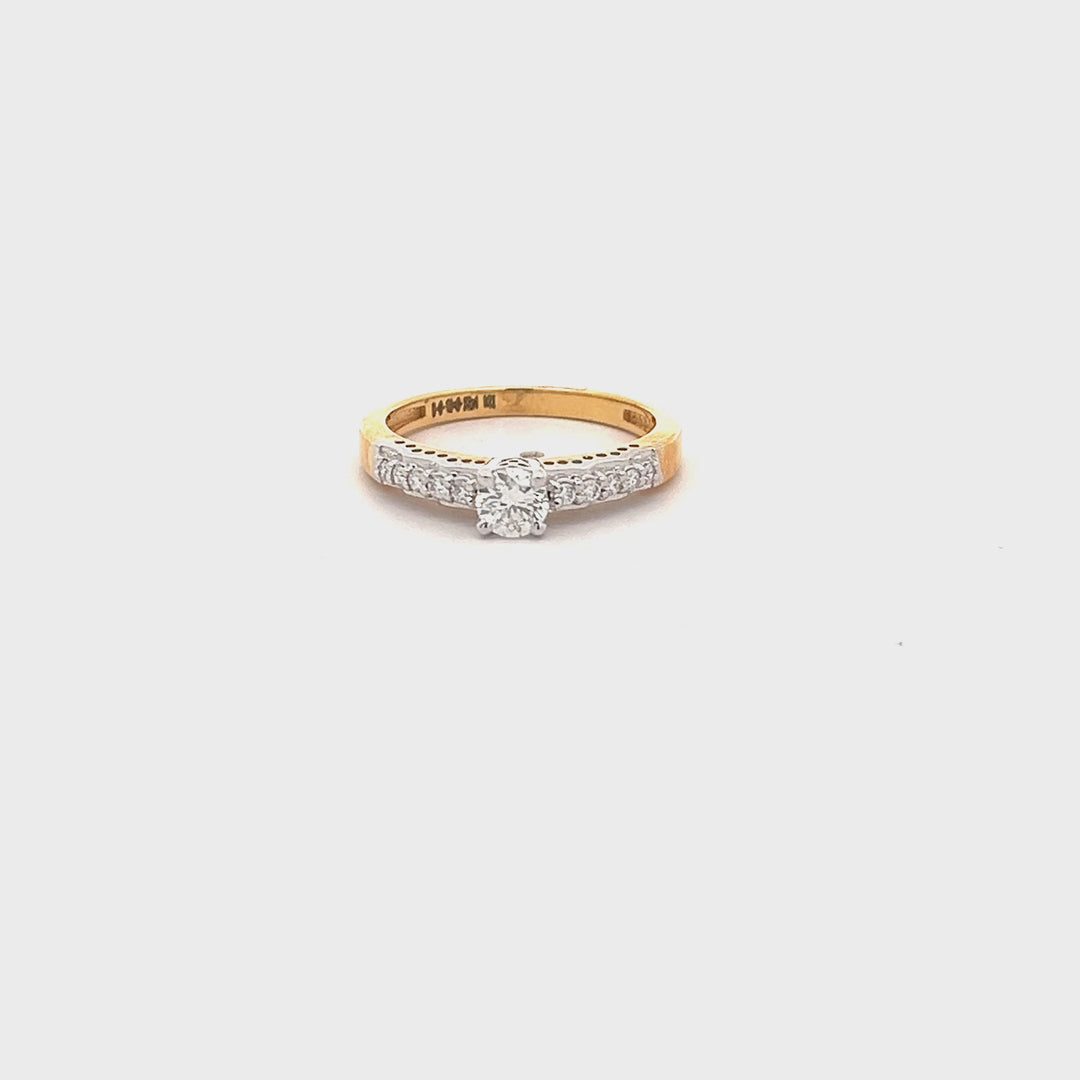 DIAMOND RING