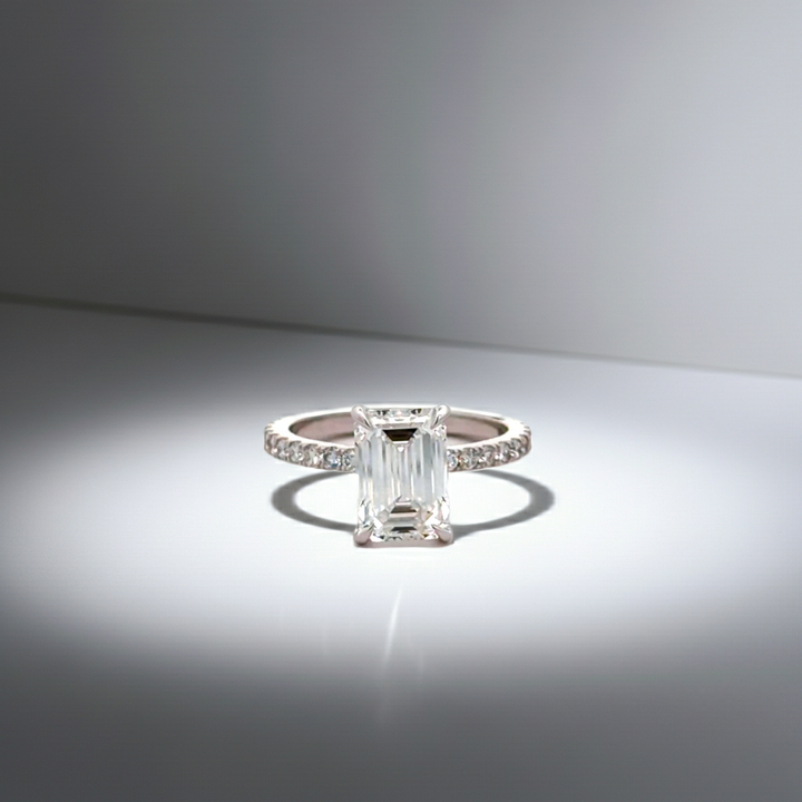 Kama Lumiere Ring